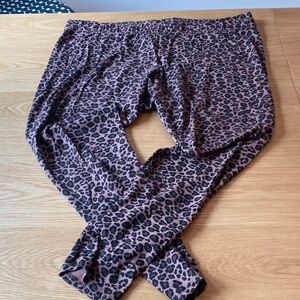 Leopard pattern plus size leggings